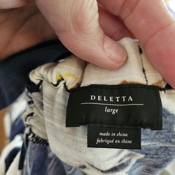 Cute Top - Picture 3 of 3